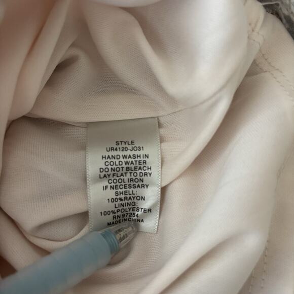 One Clothing Floral Shorts Romper Medium Blush Pink Printed Summer Cute - Picture 3 of 7